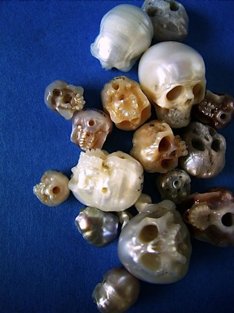pearl skulls 4